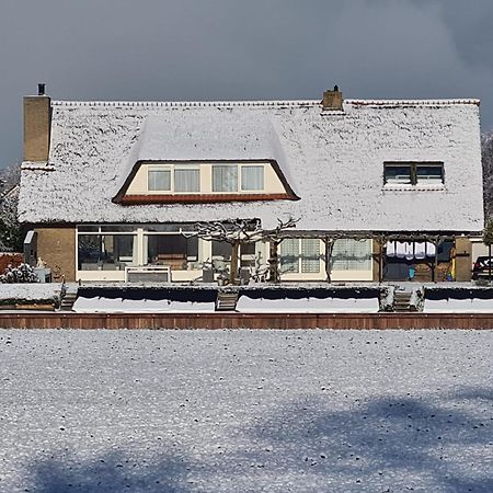 Riethove Bed & Breakfast Harlingen Bagian luar foto
