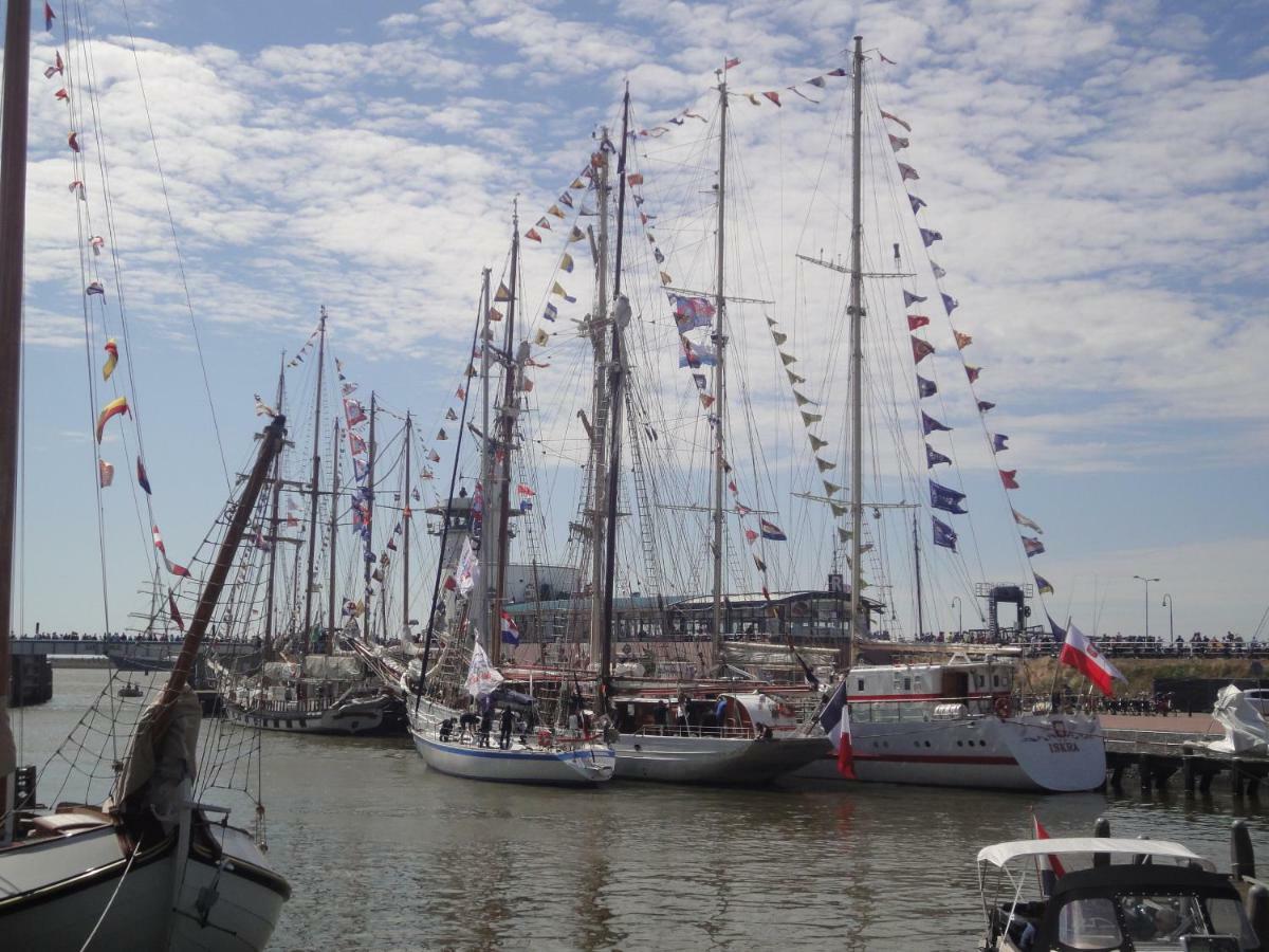 Riethove Bed & Breakfast Harlingen Bagian luar foto