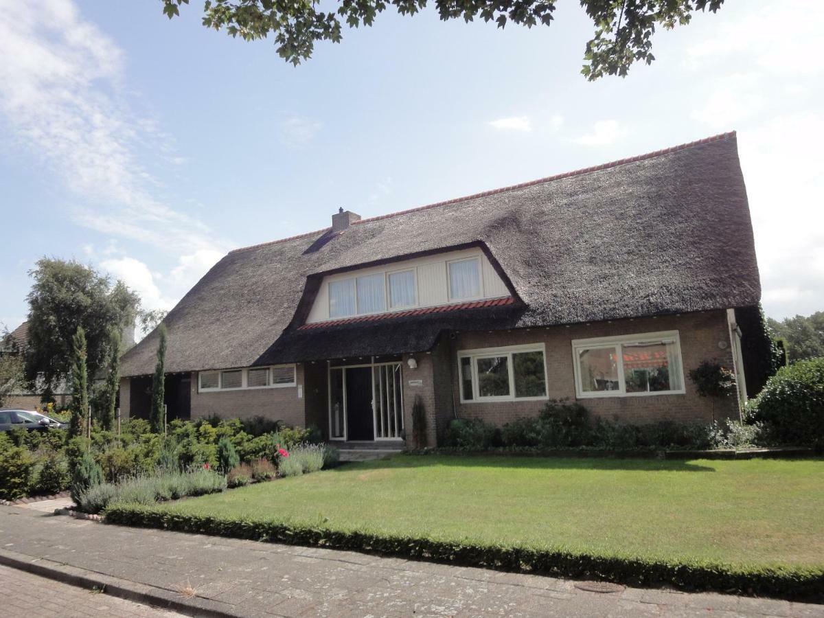 Riethove Bed & Breakfast Harlingen Bagian luar foto
